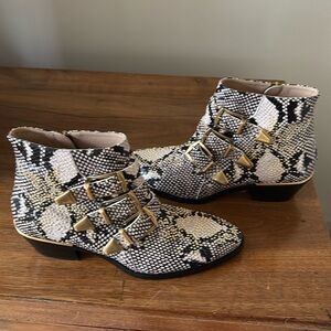 Chloe NWT Susanna Snakeskin Boots, Sz 7